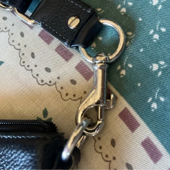 Coach Black Leather Swingpack Crossbody Turn Lock Pocket - Picture 10 of 11